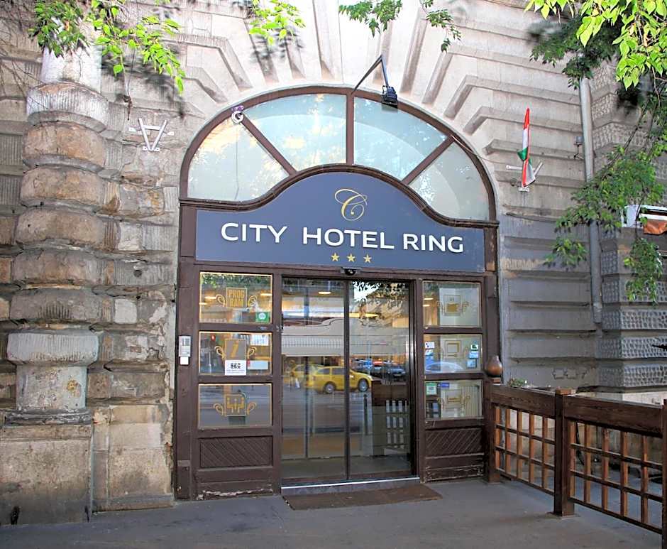 City Hotel Ring