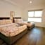 Los Angeles Premium Suites with Free Parking