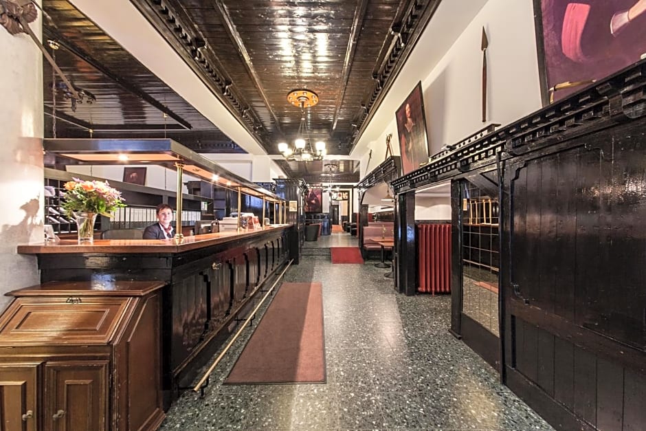 Hotel Ahl Meerkatzen Koln