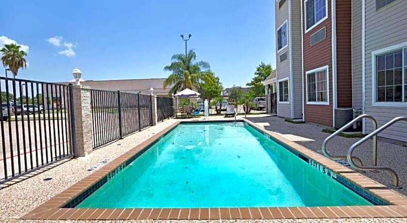 Microtel Inn & Suites By Wyndham Houston