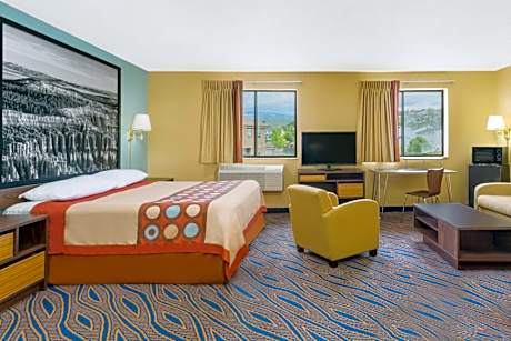 King Studio Suite - Non-Smoking