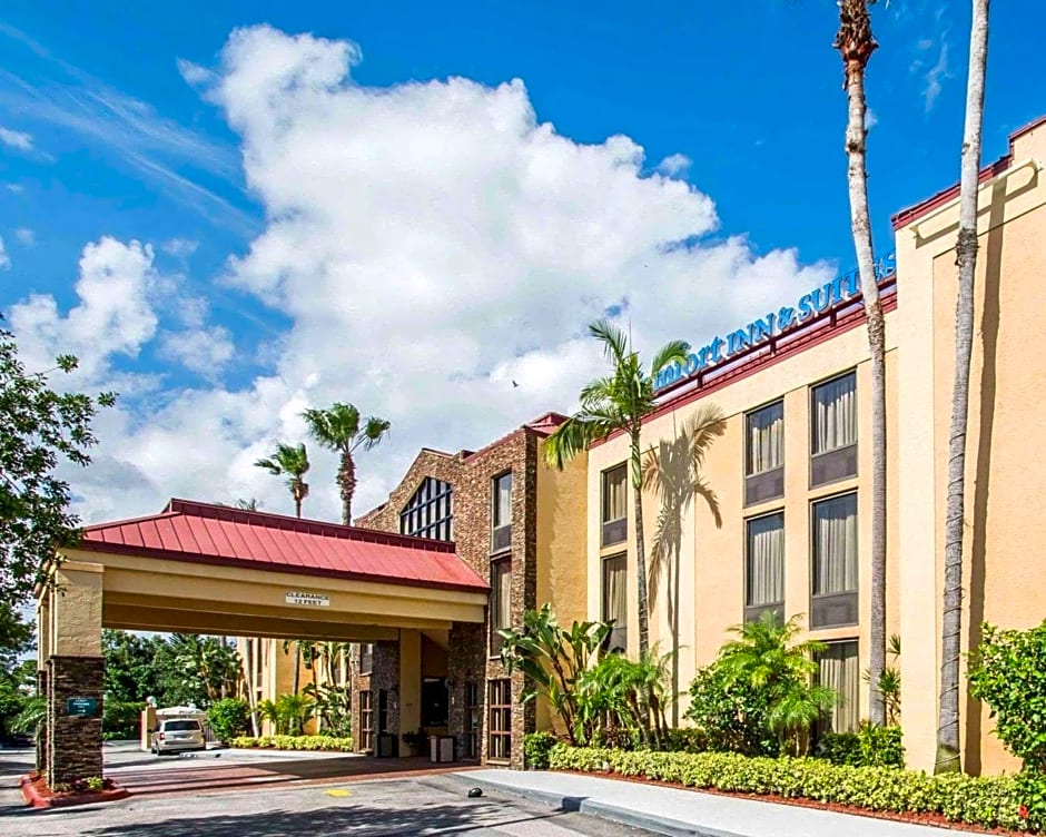 Comfort Inn & Suites Lantana - West Palm Beach South