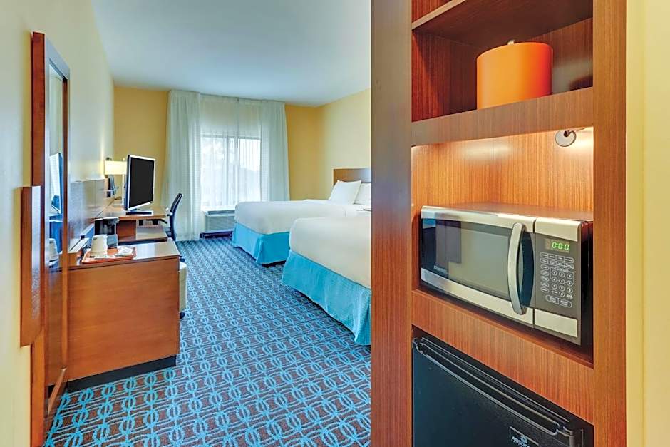 Fairfield Inn & Suites by Marriott Dunn I-95