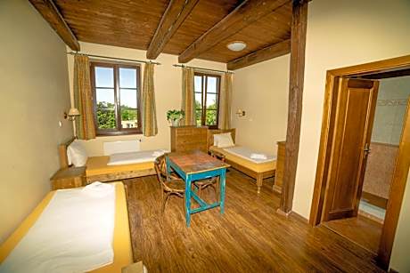 Triple Room with Private Bathroom