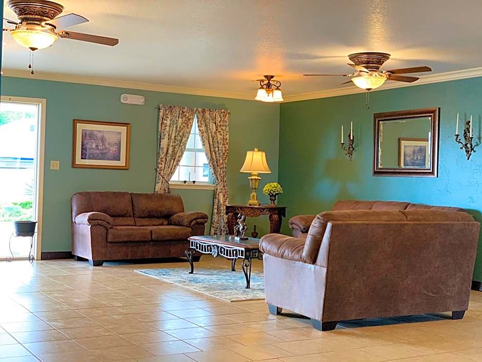 Candlelight Inn Suites Hwy 69 near McAlester