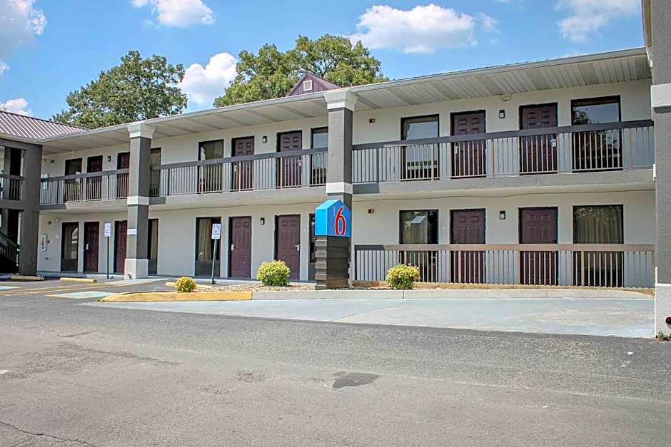 Motel 6 Knoxville, Tn - East
