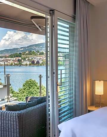 Junior Suite Partial Lake View