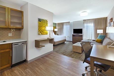 King Studio Suite