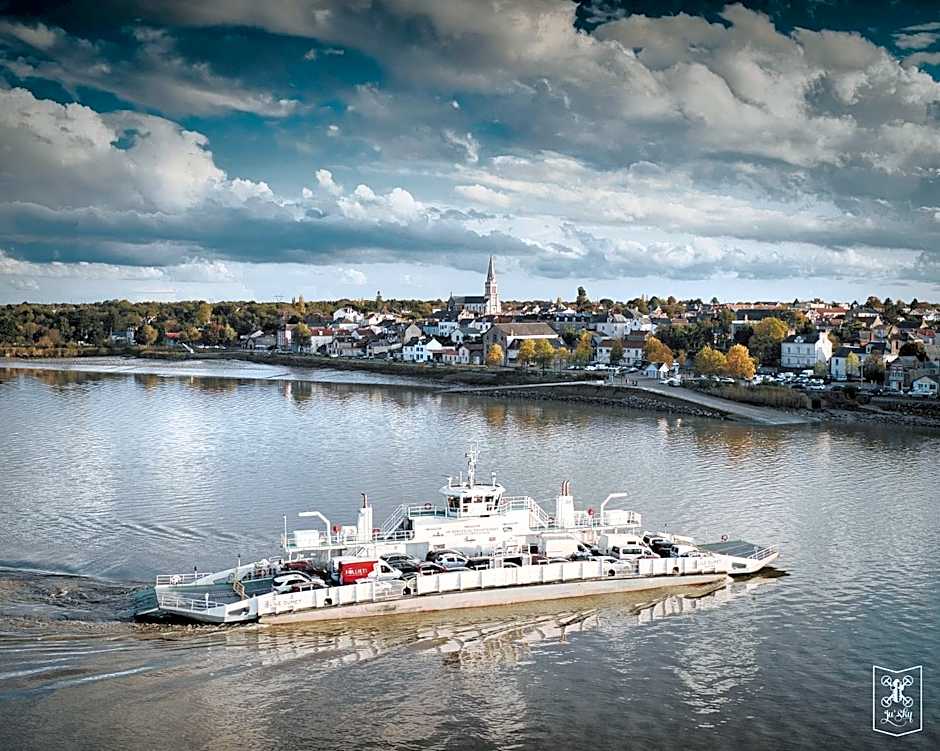 L'Esplanade Hôtel Restaurant Bar à vin