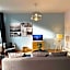 OneLuxStay near Fashion District