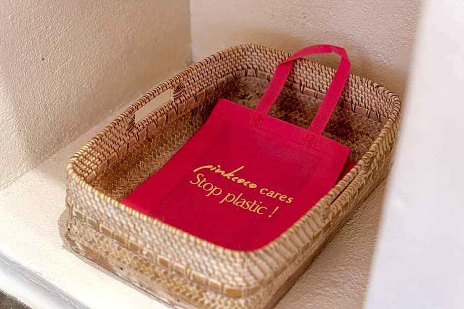 PinkCoco Uluwatu - Constant Surprises & for Cool Adults Only