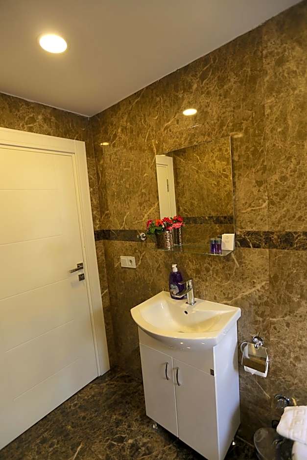 Truemar Hotels & Suites