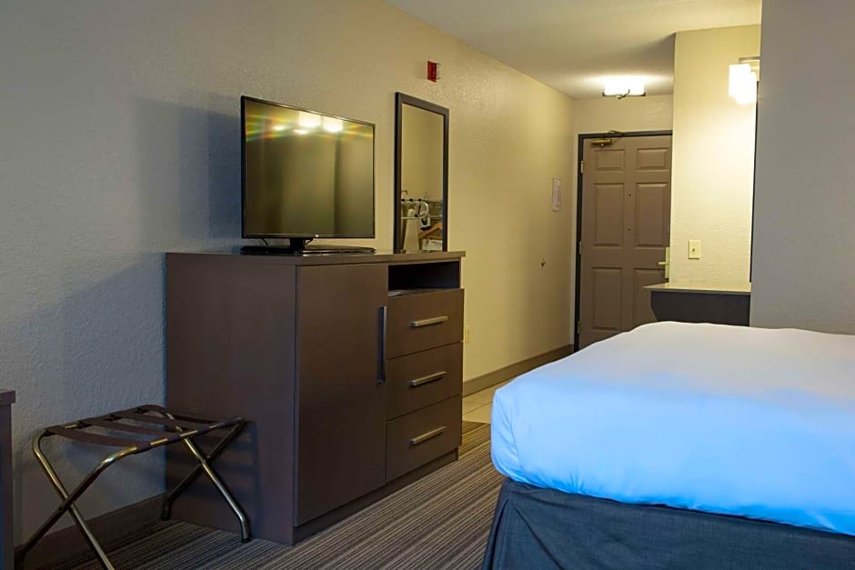 Country Inn & Suites by Radisson, Platteville, WI