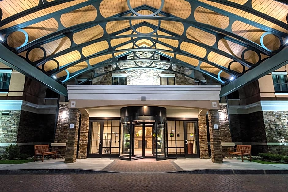 Staybridge Suites Latham By IHG