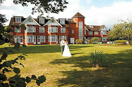 Grovefield House Hotel By Uno