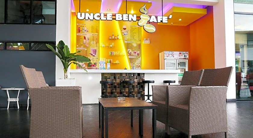 Arthitaya Green Nature Hotel & Lakkhana Poolside Resort