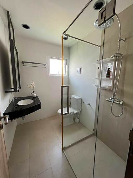 PoolVillaPattaya next to the sea