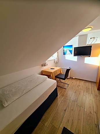 High Floor Single Room - Non-Smoking