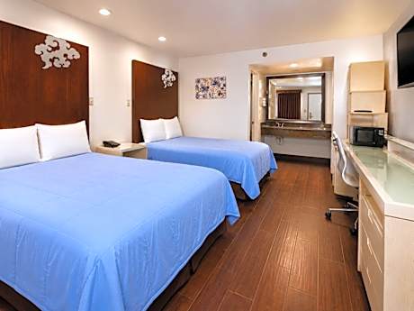 2 Queen Beds Non-Smoking