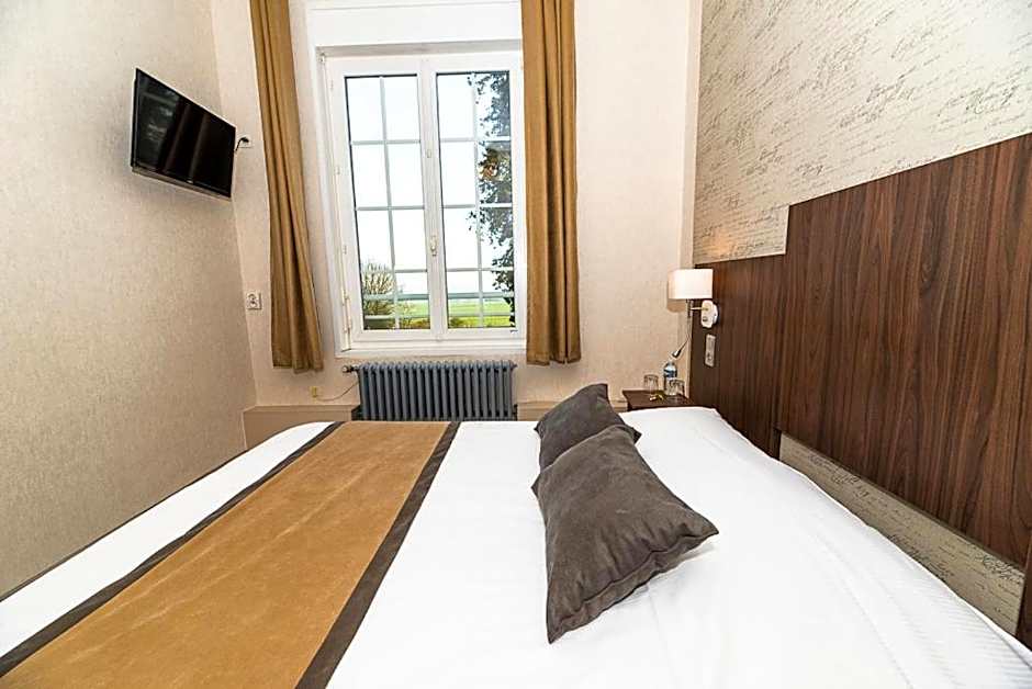 Logis - Hotel Restaurant La Sapinière - Proche Saint Omer