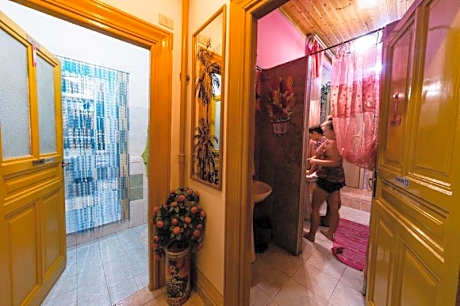 Bed in 8-Bed Mixed Dormitory Room