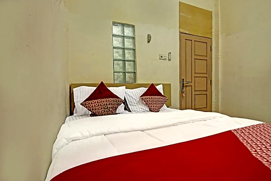 OYO Life 91268 Homestay Bu Erma Syariah