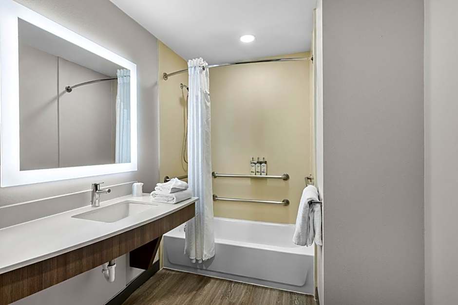 Holiday Inn Oklahoma City Airport By IHG