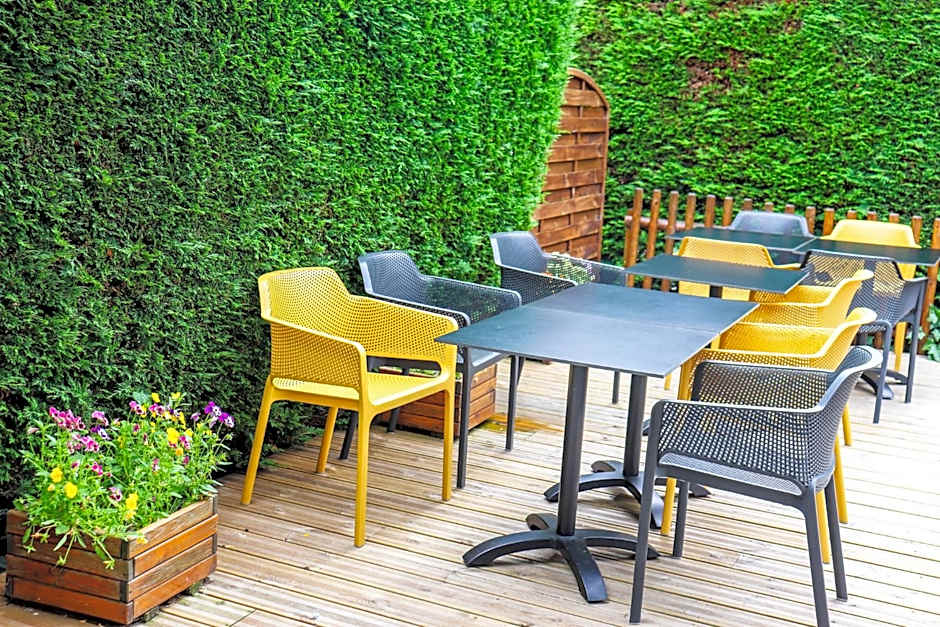 ibis Calais Car Ferry