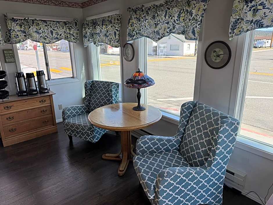 Silver Maple Inn
