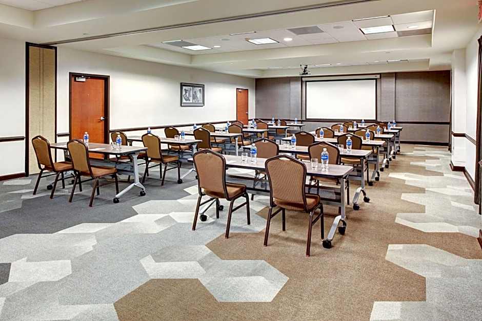 Hyatt Place Pittsburgh Airport/Robinson Mall