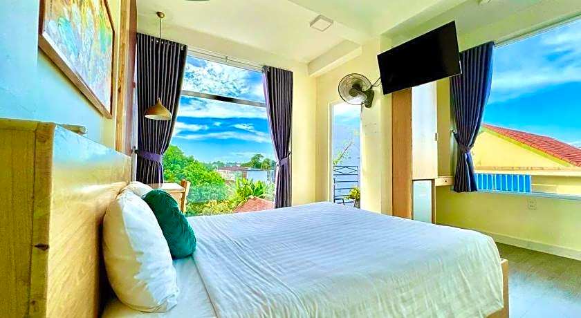 Hue Four Seasons Hotel