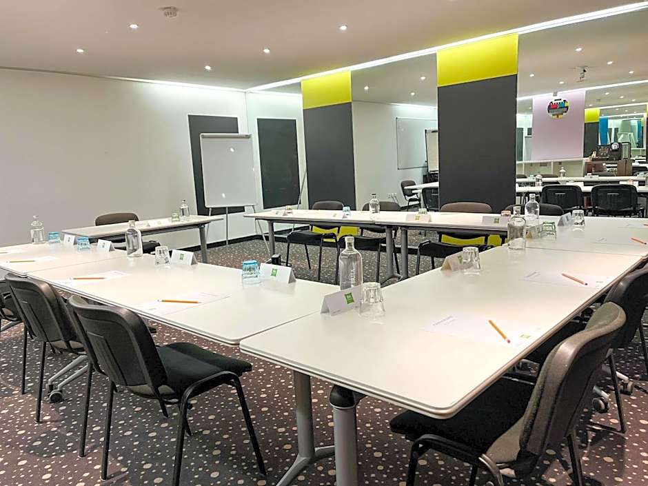 Ibis Styles Paris Tolbiac Bibliotheque