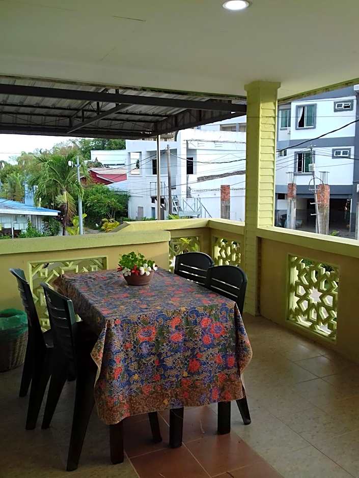 Mai Chenang Guesthouse