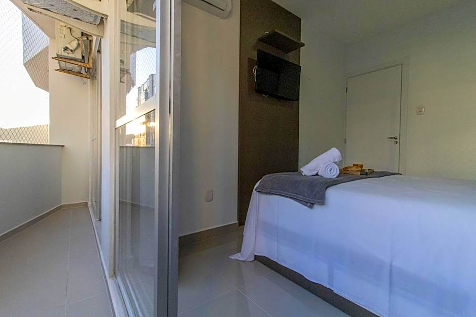 MTEY83 - 1 Dorm, Av. Brasil, Climatizado, Garagem