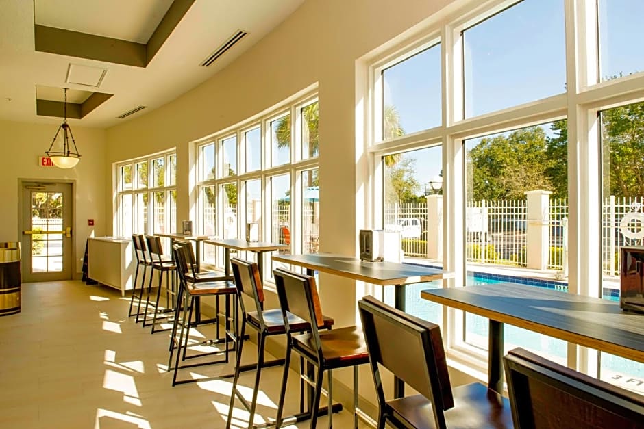 Holiday Inn Express St. Petersburg North / I-275 By IHG