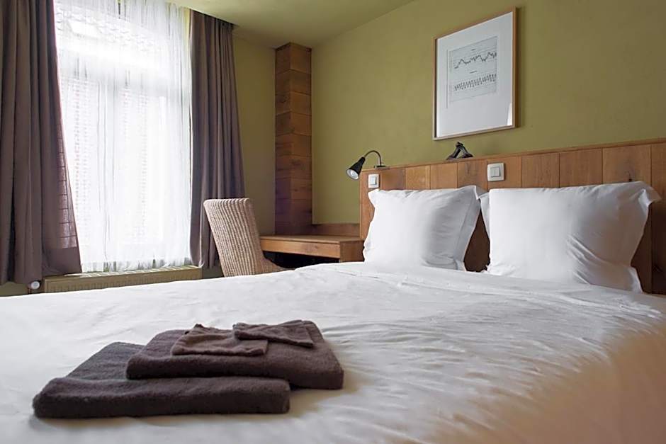 Poëziehotel Surplace - 15 min van Pairi Daiza & industriezone Ghislenghien