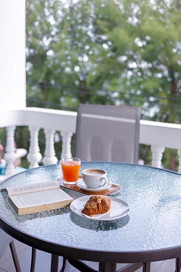 The BEACH CHA AM Suites