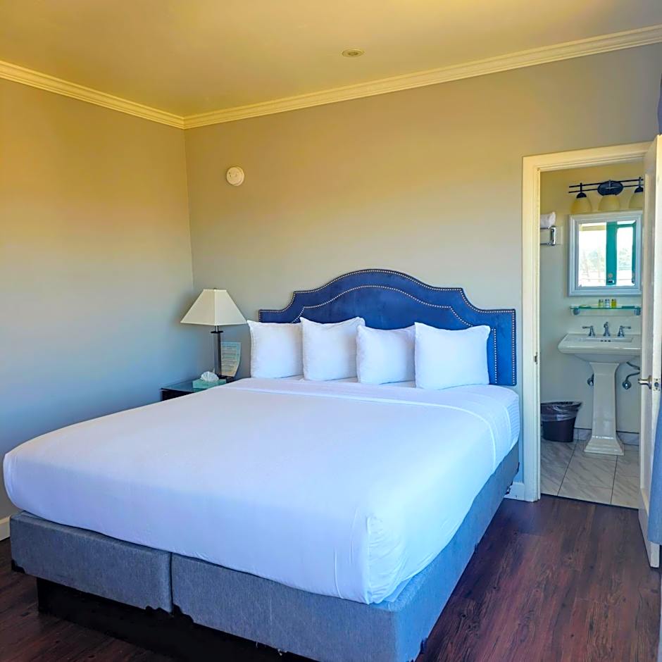 Casablanca Inn on The Beach