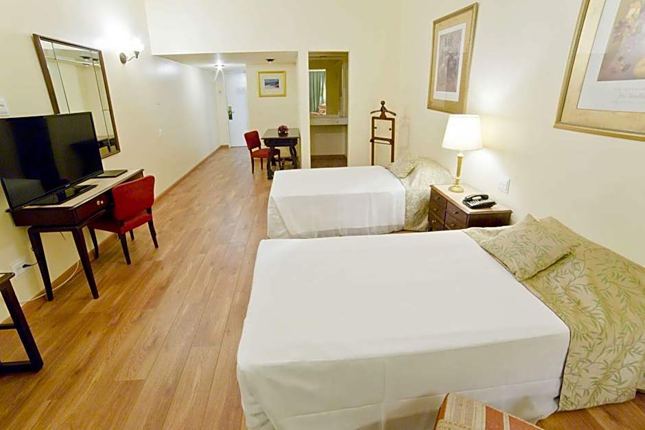 Dayrell Hotel e Centro De Convenções