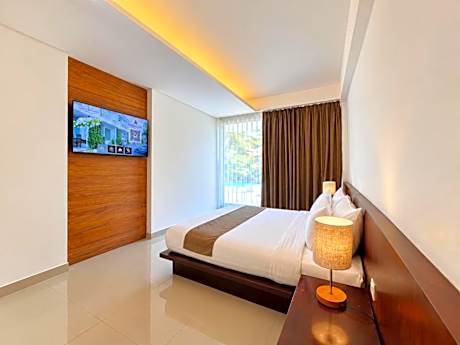 Deluxe Double or Twin Room with Pool View