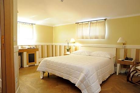 Deluxe Junior Suite
