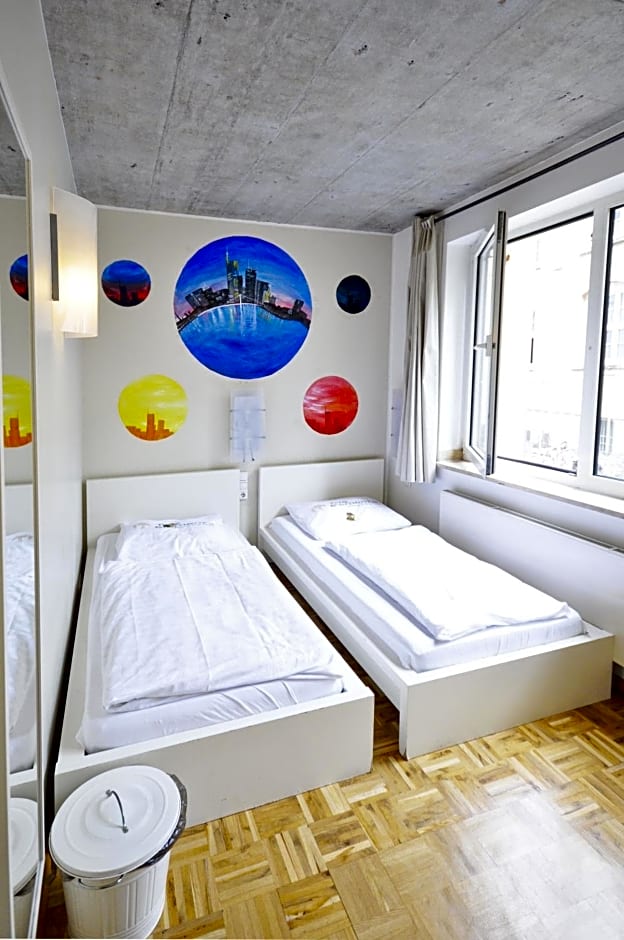 Five Elements Hostel