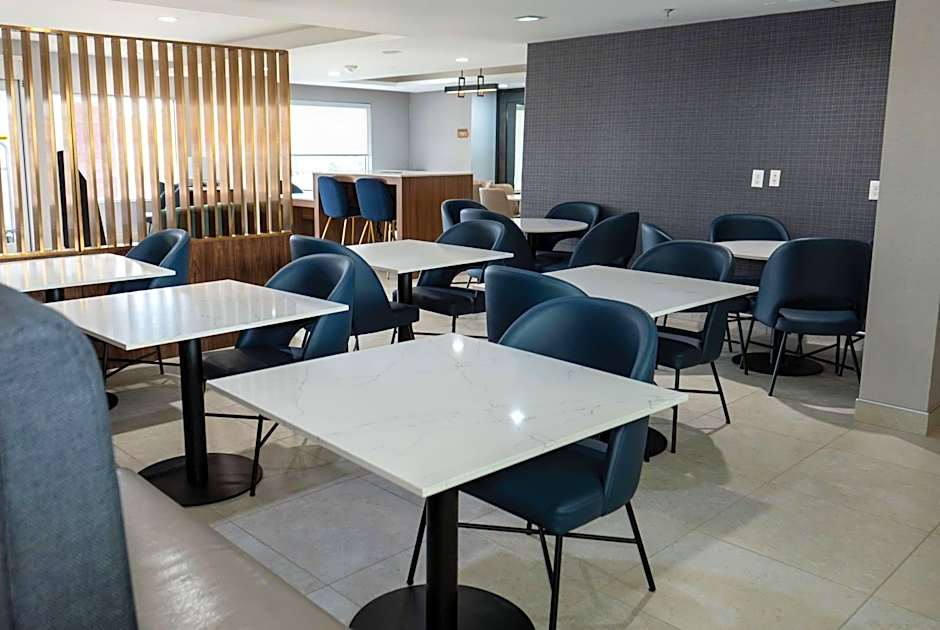 La Quinta Inn & Suites by Wyndham Dallas Mesquite