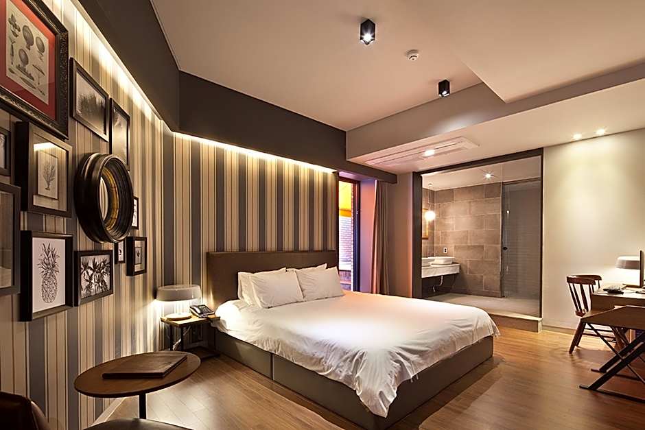 Busan Seomyeon Hound Hotel