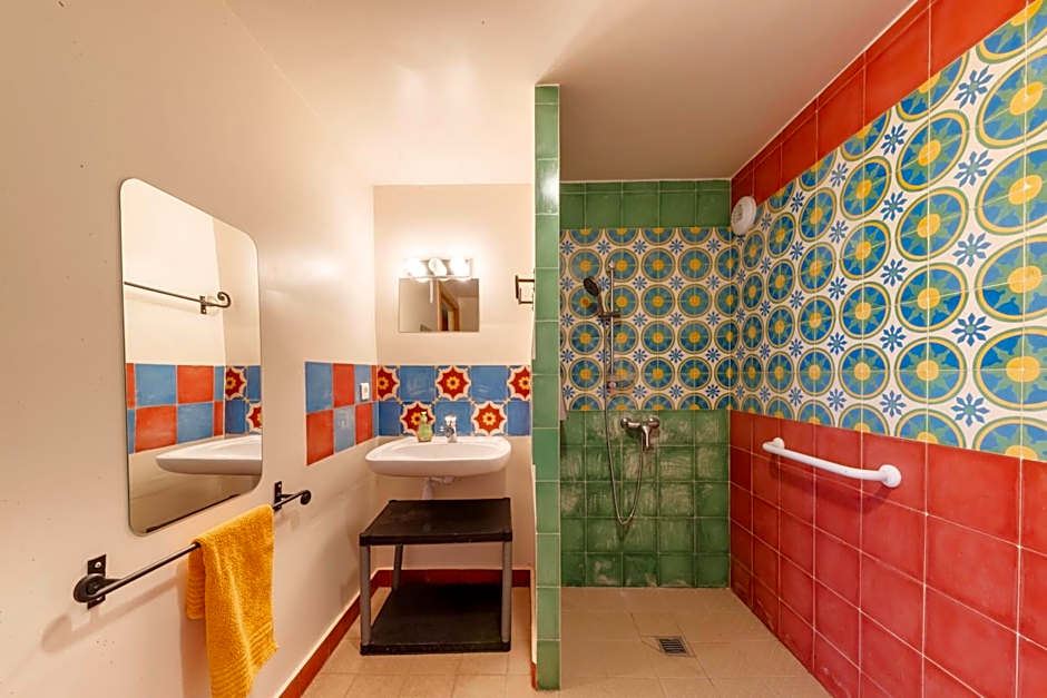 Eco-hôtel et Yourtes du Mercantour