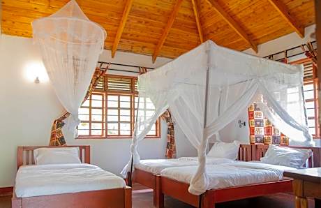 Comfort Triple Room with Shower