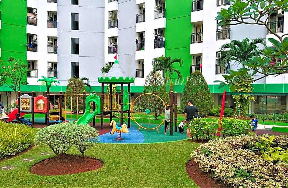 Apartment Green Lake View Ciputat by Celebrity Room