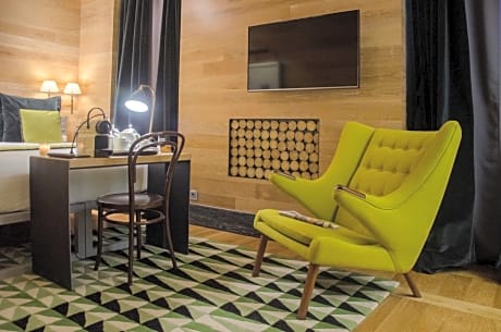 Small Double Room with street view