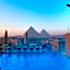 Pyramid Front Hotel