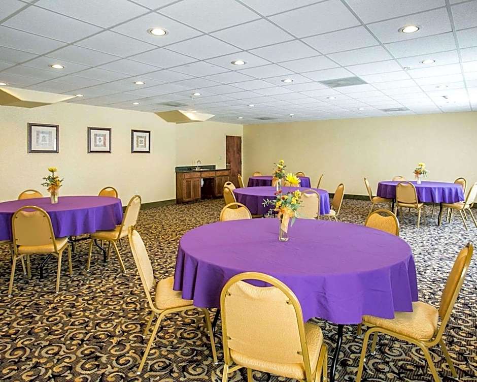 Sleep Inn & Suites Gonzales near Palmetto State Park